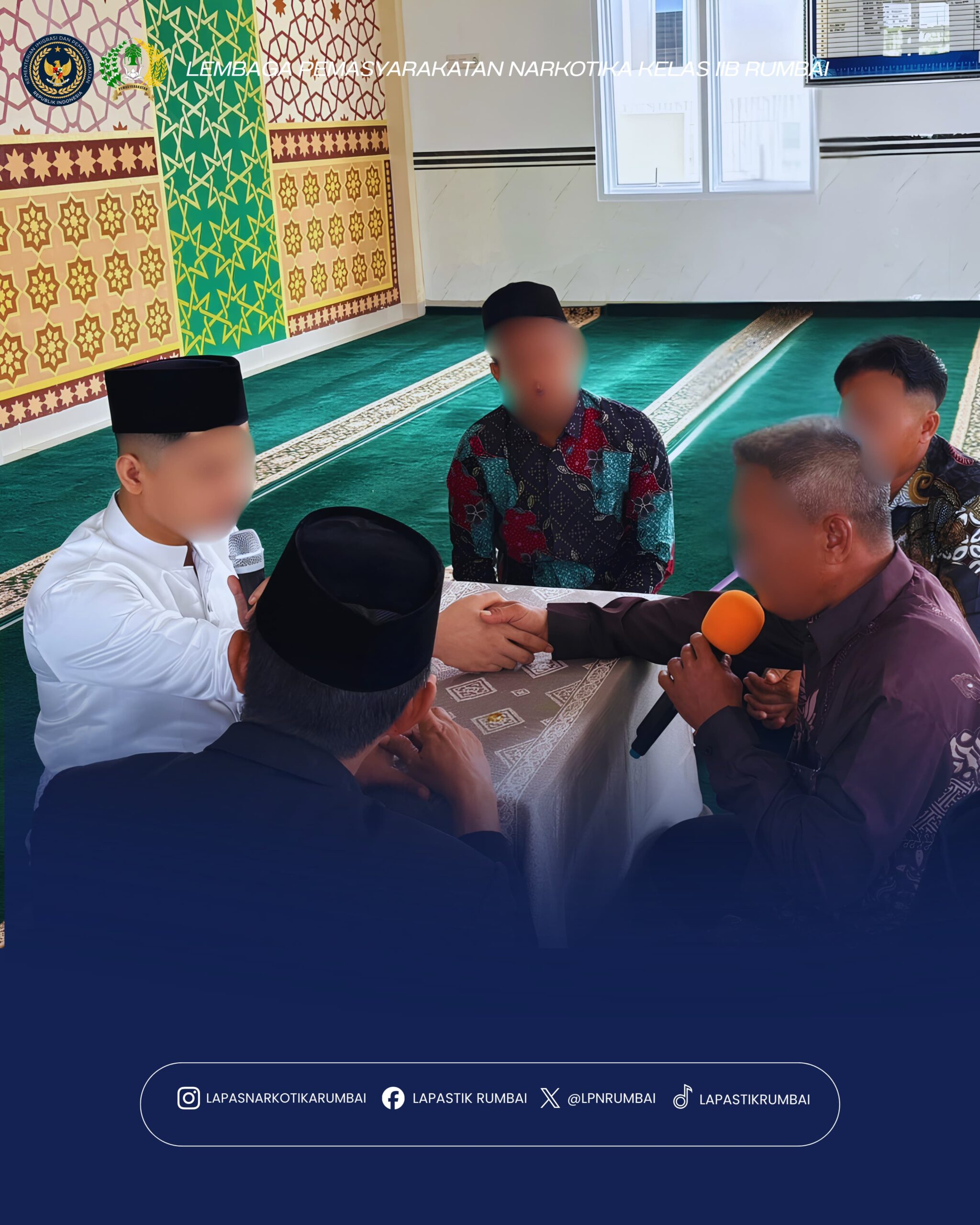 Lapas Narkotika Kelas IIB Rumbai Melaksanakan Prosesi Akad Nikah salah seorang WBP Yang Diselenggarakan di Masjid At-Taubah.